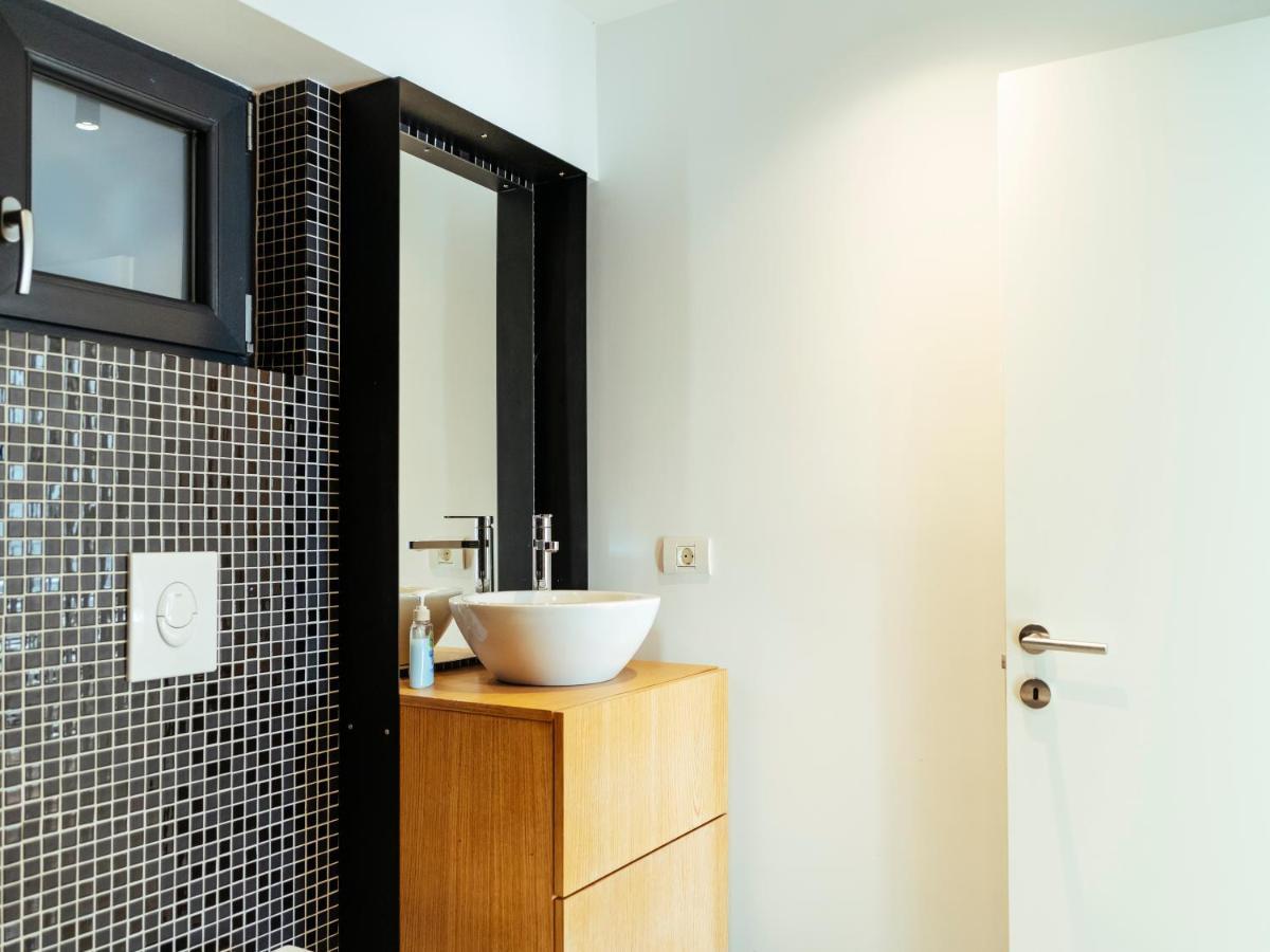 Central Modern Design Apartment Bukarest Kültér fotó