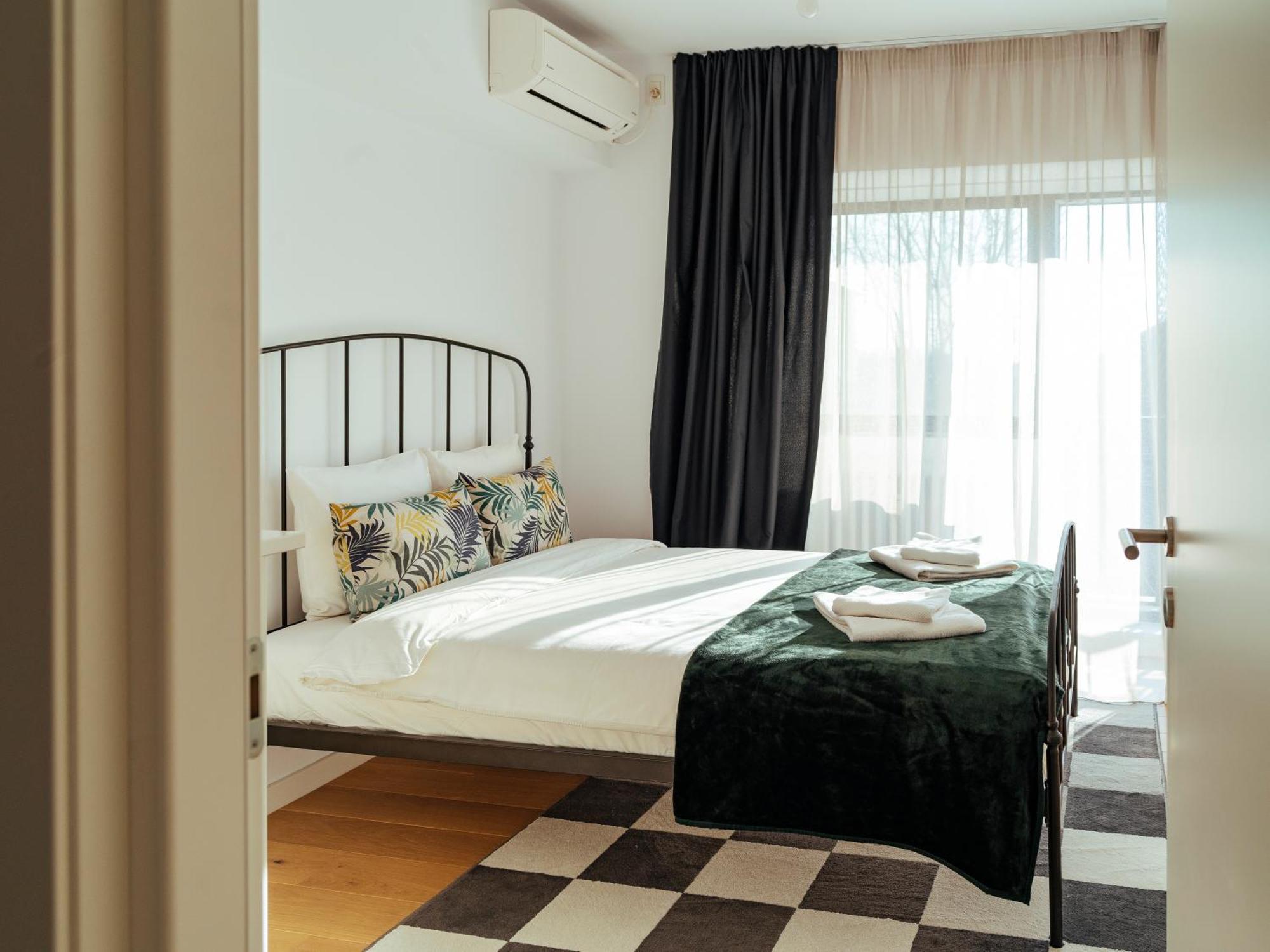 Central Modern Design Apartment Bukarest Kültér fotó