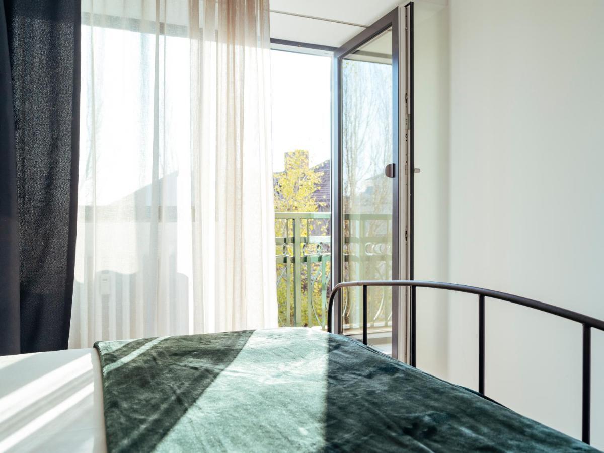 Central Modern Design Apartment Bukarest Kültér fotó