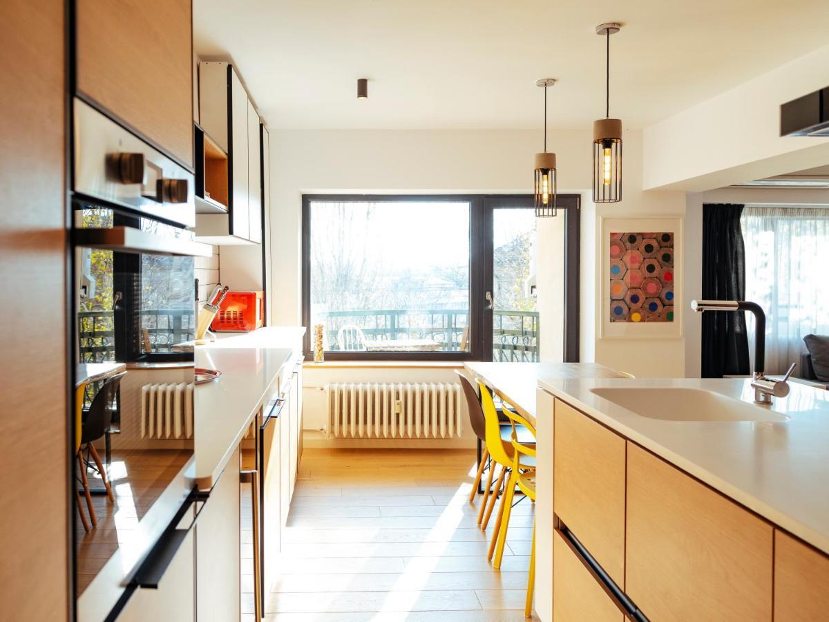 Central Modern Design Apartment Bukarest Kültér fotó