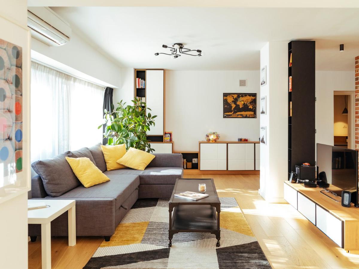 Central Modern Design Apartment Bukarest Kültér fotó