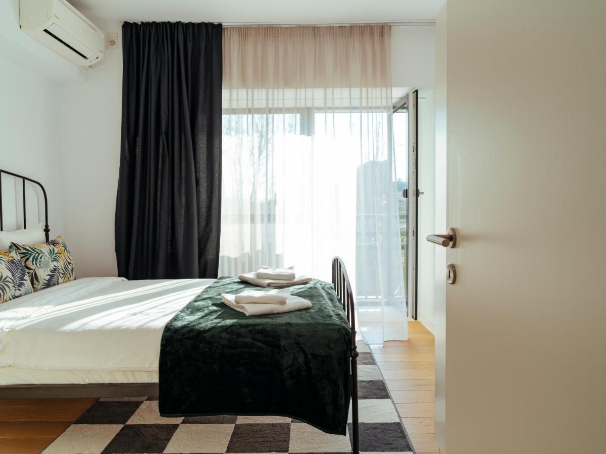 Central Modern Design Apartment Bukarest Kültér fotó