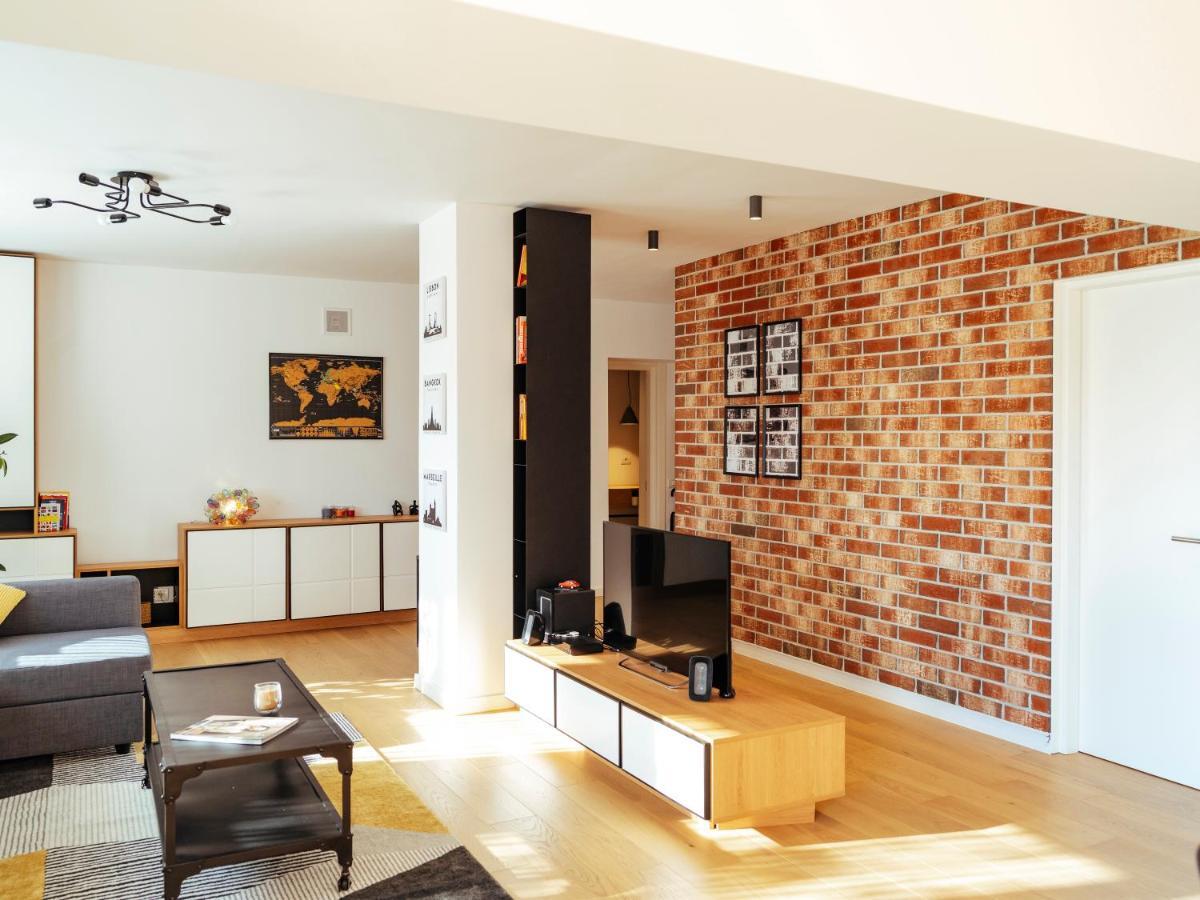 Central Modern Design Apartment Bukarest Kültér fotó