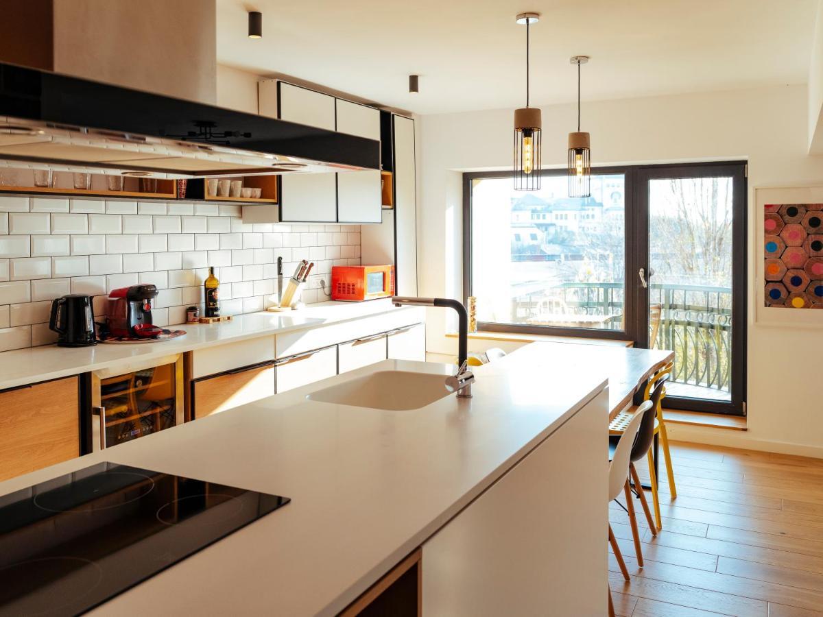 Central Modern Design Apartment Bukarest Kültér fotó